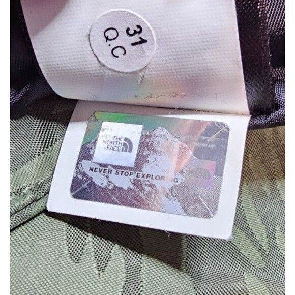 The North Face Mens S Millerton Green Camo Dryvent Hooded Raincoat - Picture 16 of 16